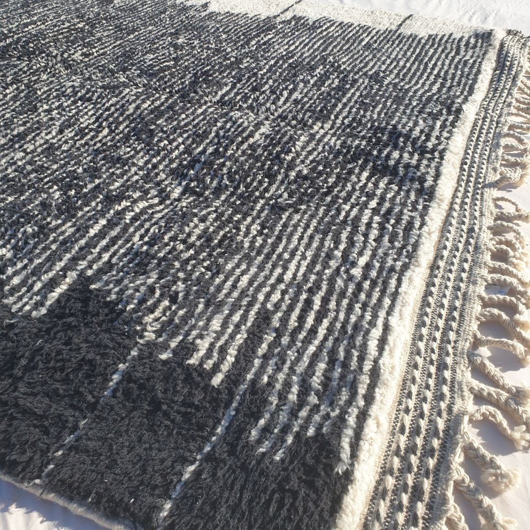 Tchara | Classic Black & White 6x10 Beni Ourain Rug - Plush Berber Wool Shag Carpet | 6'82x10'14 Ft | 208x309 cm - OunizZ