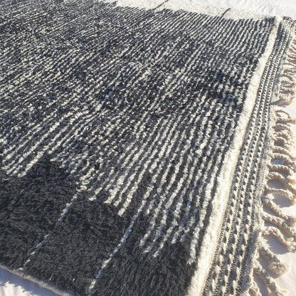 Tchara | Classic Black & White 6x10 Beni Ourain Rug - Plush Berber Wool Shag Carpet | 6'82x10'14 Ft | 208x309 cm - OunizZ