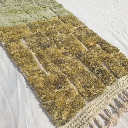 Tomania - Olive Green Beni Ourain Runner Rug with Brick Mosaic Pattern - Handwoven Berber Carpet | 2'9"x9' Ft | 84x275 cm - OunizZ