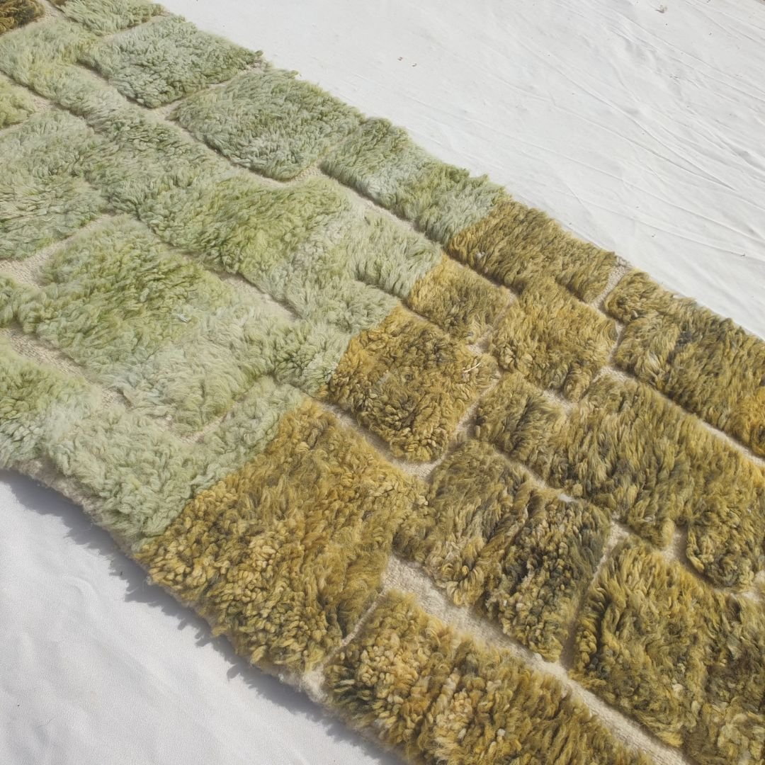 Tomania - Olive Green Beni Ourain Runner Rug with Brick Mosaic Pattern - Handwoven Berber Carpet | 2'9"x9' Ft | 84x275 cm - OunizZ