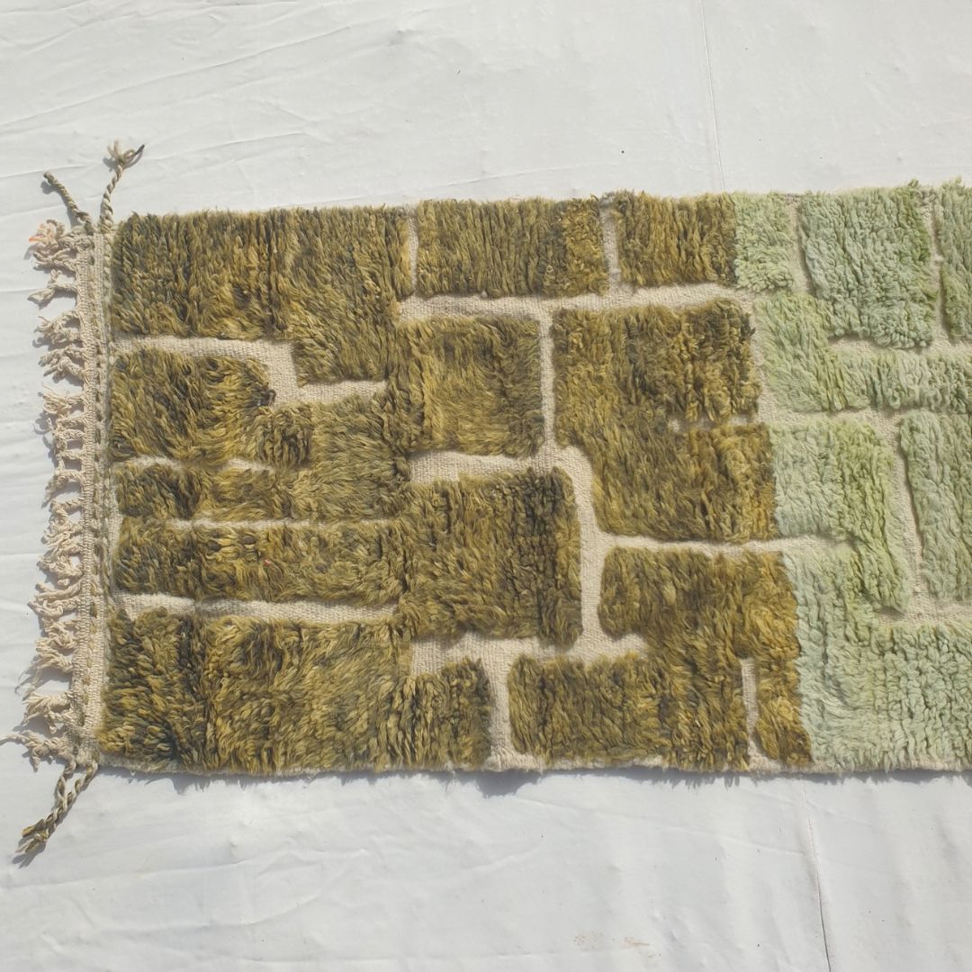 Tomania - Olive Green Beni Ourain Runner Rug with Brick Mosaic Pattern - Handwoven Berber Carpet | 2'9"x9' Ft | 84x275 cm - OunizZ
