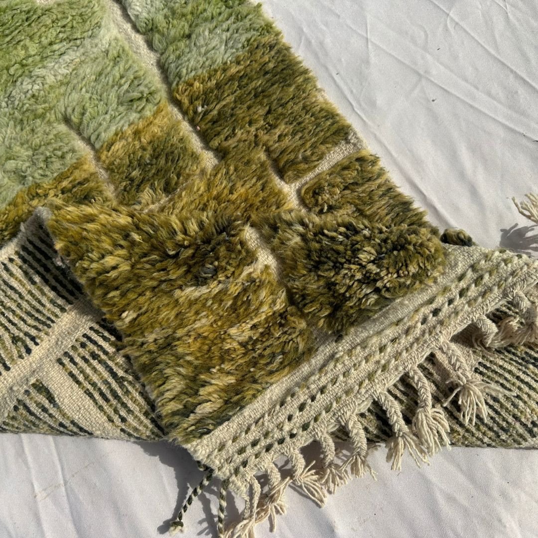 Tomania - Olive Green Beni Ourain Runner Rug with Brick Mosaic Pattern - Handwoven Berber Carpet | 2'9"x9' Ft | 84x275 cm - OunizZ