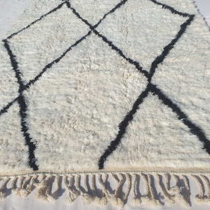 Waaga | 6x9 Beni Ourain Moroccan Rug - Super Soft White Plush Shag with Black Diamond Lattice Wool Berber Carpet | 6'8"x9'9" Ft | 205x298 cm - OunizZ