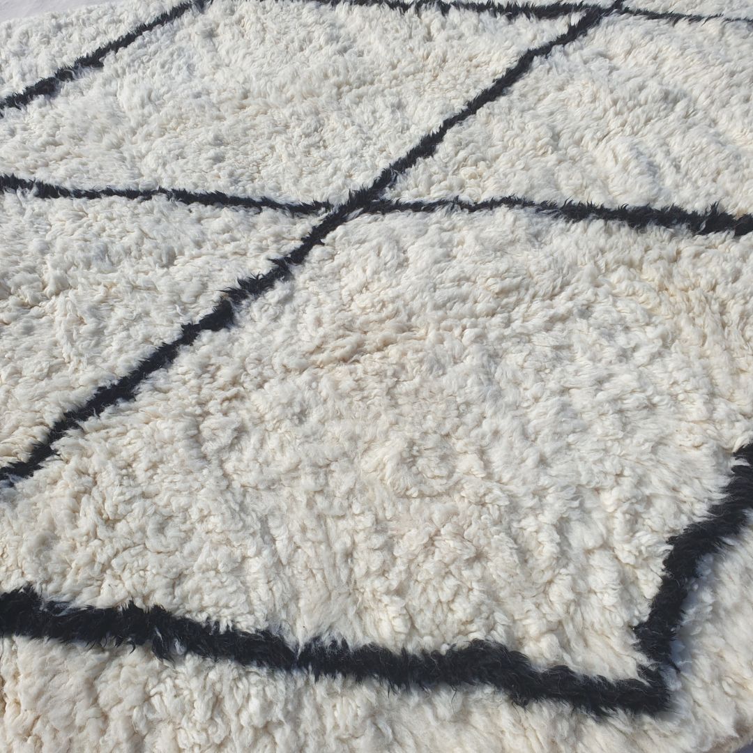Waaga | 6x9 Beni Ourain Moroccan Rug - Super Soft White Plush Shag with Black Diamond Lattice Wool Berber Carpet | 6'8"x9'9" Ft | 205x298 cm - OunizZ