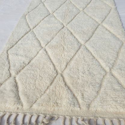 Walsa | 5x8 Beni Ourain Moroccan Rug - Super Soft Pure White Plush Shag with Diamond Grid Lattice Wool Berber Carpet | 4'11"x8'4" ft | 151x255 cm - OunizZ