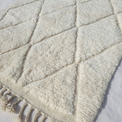 Walsa | 5x8 Beni Ourain Moroccan Rug - Super Soft Pure White Plush Shag with Diamond Grid Lattice Wool Berber Carpet | 4'11"x8'4" ft | 151x255 cm - OunizZ