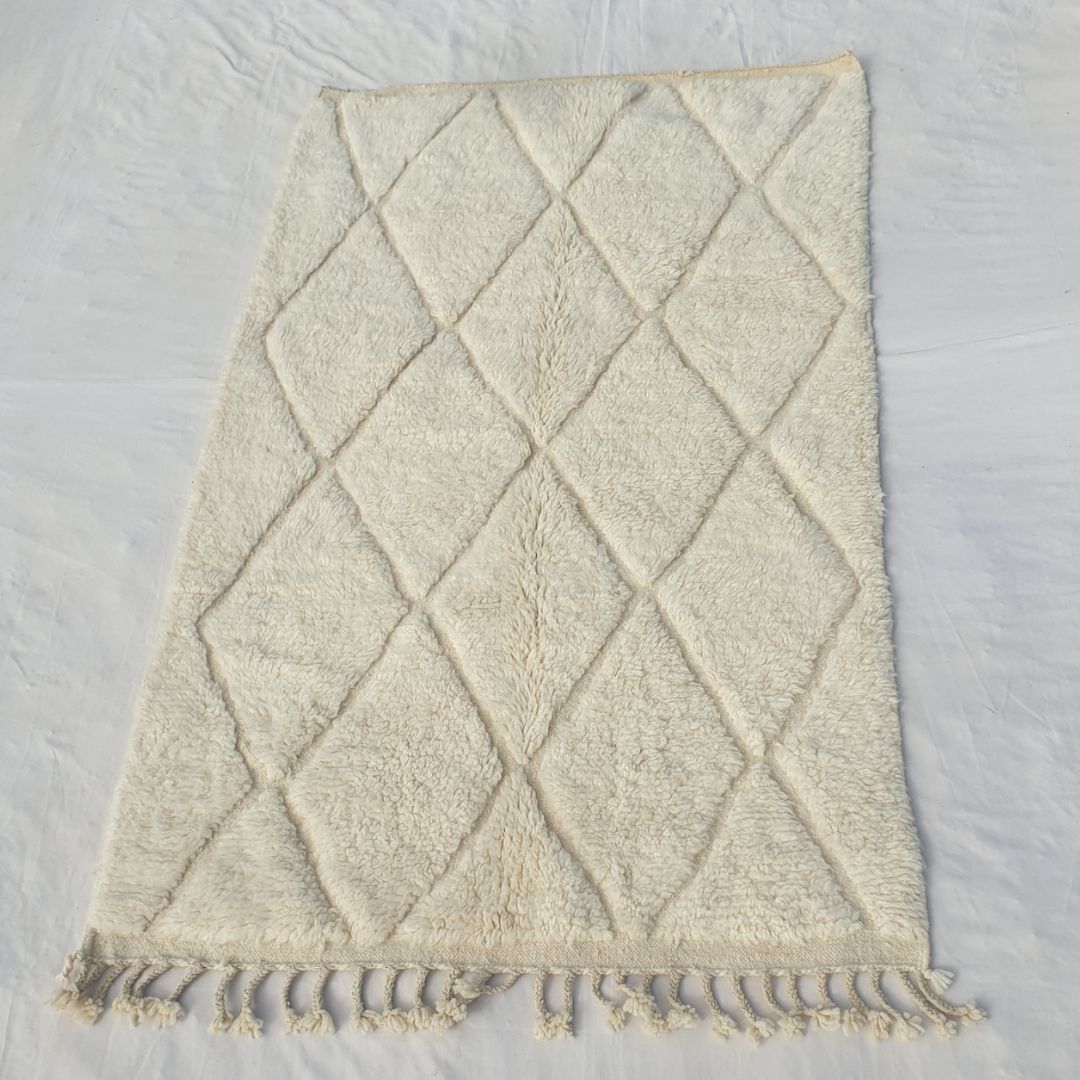Walsa | 5x8 Beni Ourain Moroccan Rug - Super Soft Pure White Plush Shag with Diamond Grid Lattice Wool Berber Carpet | 4'11"x8'4" ft | 151x255 cm - OunizZ