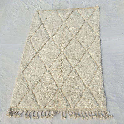Walsa | 5x8 Beni Ourain Moroccan Rug - Super Soft Pure White Plush Shag with Diamond Grid Lattice Wool Berber Carpet | 4'11"x8'4" ft | 151x255 cm - OunizZ