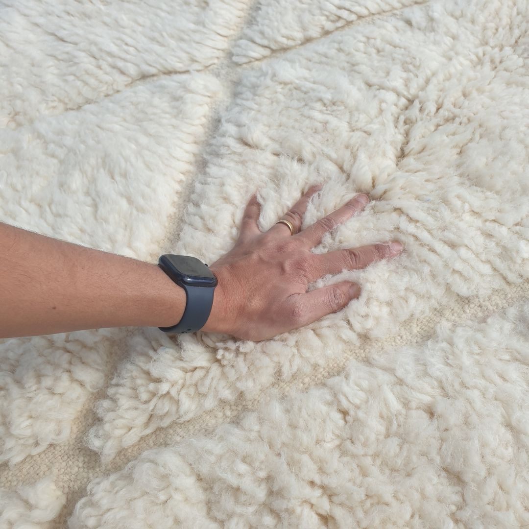 Walsa | 5x8 Beni Ourain Moroccan Rug - Super Soft Pure White Plush Shag with Diamond Grid Lattice Wool Berber Carpet | 4'11"x8'4" ft | 151x255 cm - OunizZ