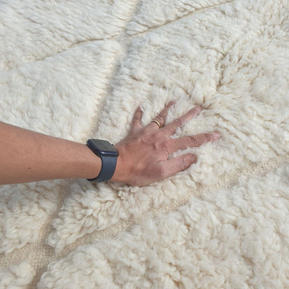 Walsa | 5x8 Beni Ourain Moroccan Rug - Super Soft Pure White Plush Shag with Diamond Grid Lattice Wool Berber Carpet | 4'11"x8'4" ft | 151x255 cm - OunizZ