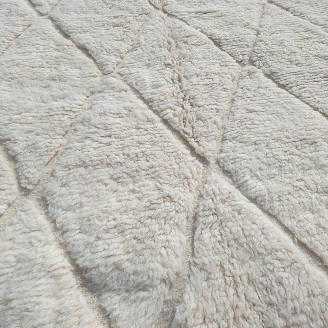 Walsa | 5x8 Beni Ourain Moroccan Rug - Super Soft Pure White Plush Shag with Diamond Grid Lattice Wool Berber Carpet | 4'11"x8'4" ft | 151x255 cm - OunizZ