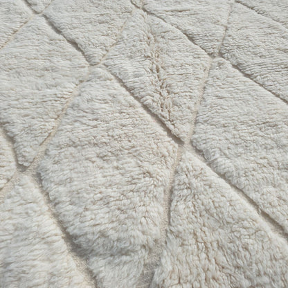 Walsa | 5x8 Beni Ourain Moroccan Rug - Super Soft Pure White Plush Shag with Diamond Grid Lattice Wool Berber Carpet | 4'11"x8'4" ft | 151x255 cm - OunizZ