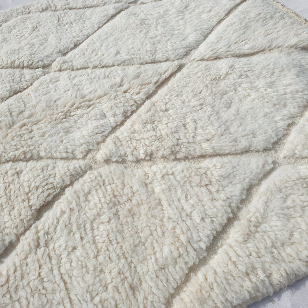 Walsa | 5x8 Beni Ourain Moroccan Rug - Super Soft Pure White Plush Shag with Diamond Grid Lattice Wool Berber Carpet | 4'11"x8'4" ft | 151x255 cm - OunizZ