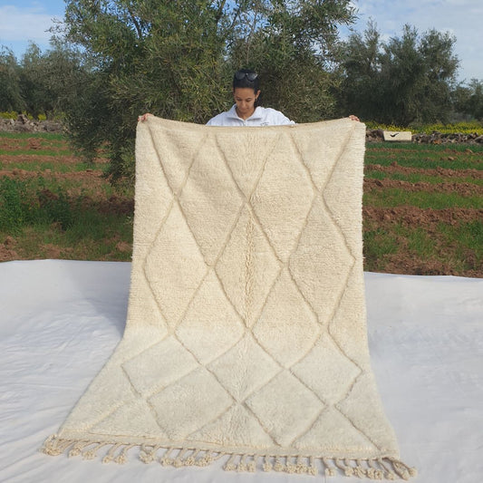 Walsa | 5x8 Beni Ourain Moroccan Rug - Super Soft Pure White Plush Shag with Diamond Grid Lattice Wool Berber Carpet | 4'11"x8'4" ft | 151x255 cm - OunizZ