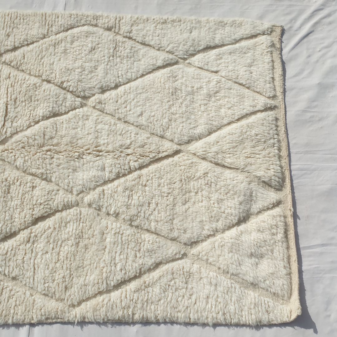 Walsa | 5x8 Beni Ourain Moroccan Rug - Super Soft Pure White Plush Shag with Diamond Grid Lattice Wool Berber Carpet | 4'11"x8'4" ft | 151x255 cm - OunizZ