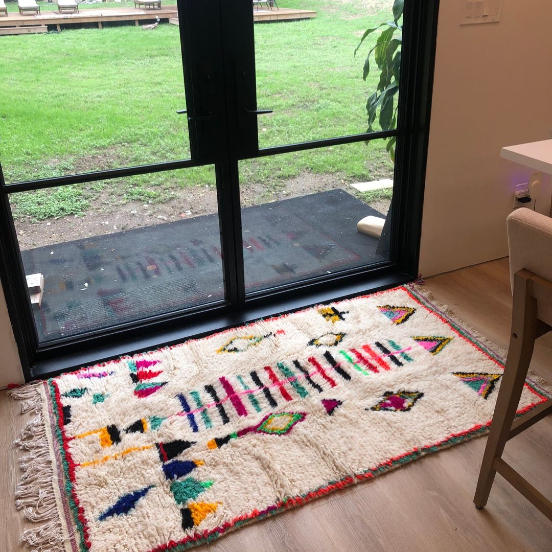 White Moroccan Rug Azilal | Authentic Handmade Moroccan Wool Rug | Berber Moroccan Rug for bedroom | 173x97 cm | 5'68x3'18 ft - OunizZ