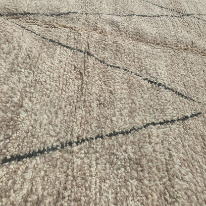 Wirafa - Classic Diamond Lattice Beni Ourain Rug in Oatmeal - Handwoven Berber Carpet | 5'3"x8'2" Ft | 162x249 cm - OunizZ