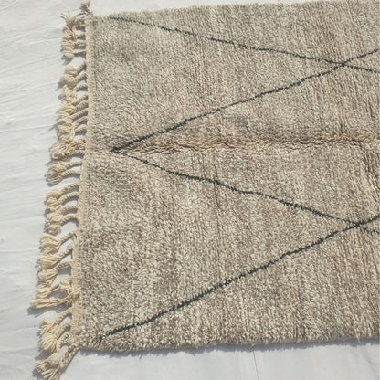 Wirafa - Classic Diamond Lattice Beni Ourain Rug in Oatmeal - Handwoven Berber Carpet | 5'3"x8'2" Ft | 162x249 cm - OunizZ