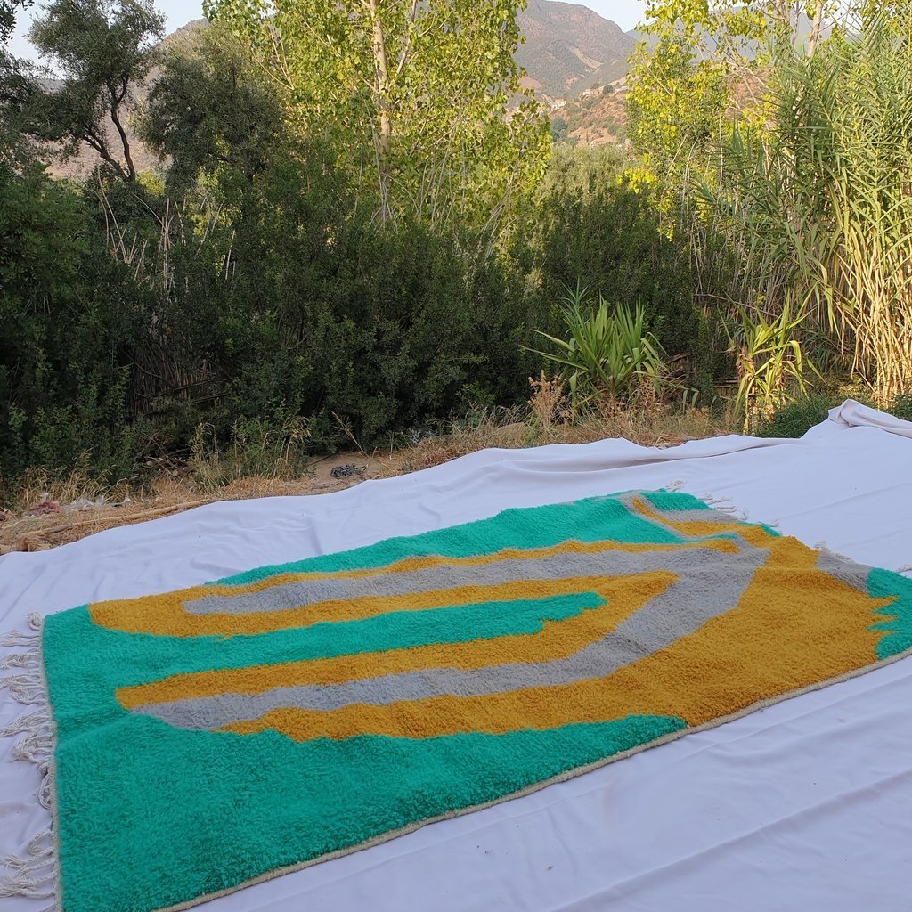 AKI | 8'2x5'1 Ft | 2,51x1,56 m | Moroccan Beni Ourain Rug | 100% wool handmade - OunizZ