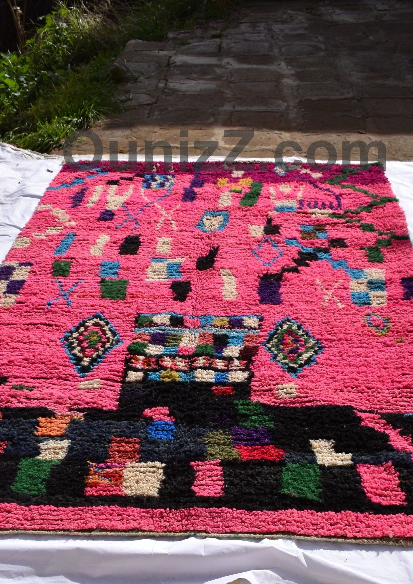 AKNARI | 8'5x5'5 Ft | 266x166 cm | Moroccan Pink Rug | 100% wool handmade - OunizZ