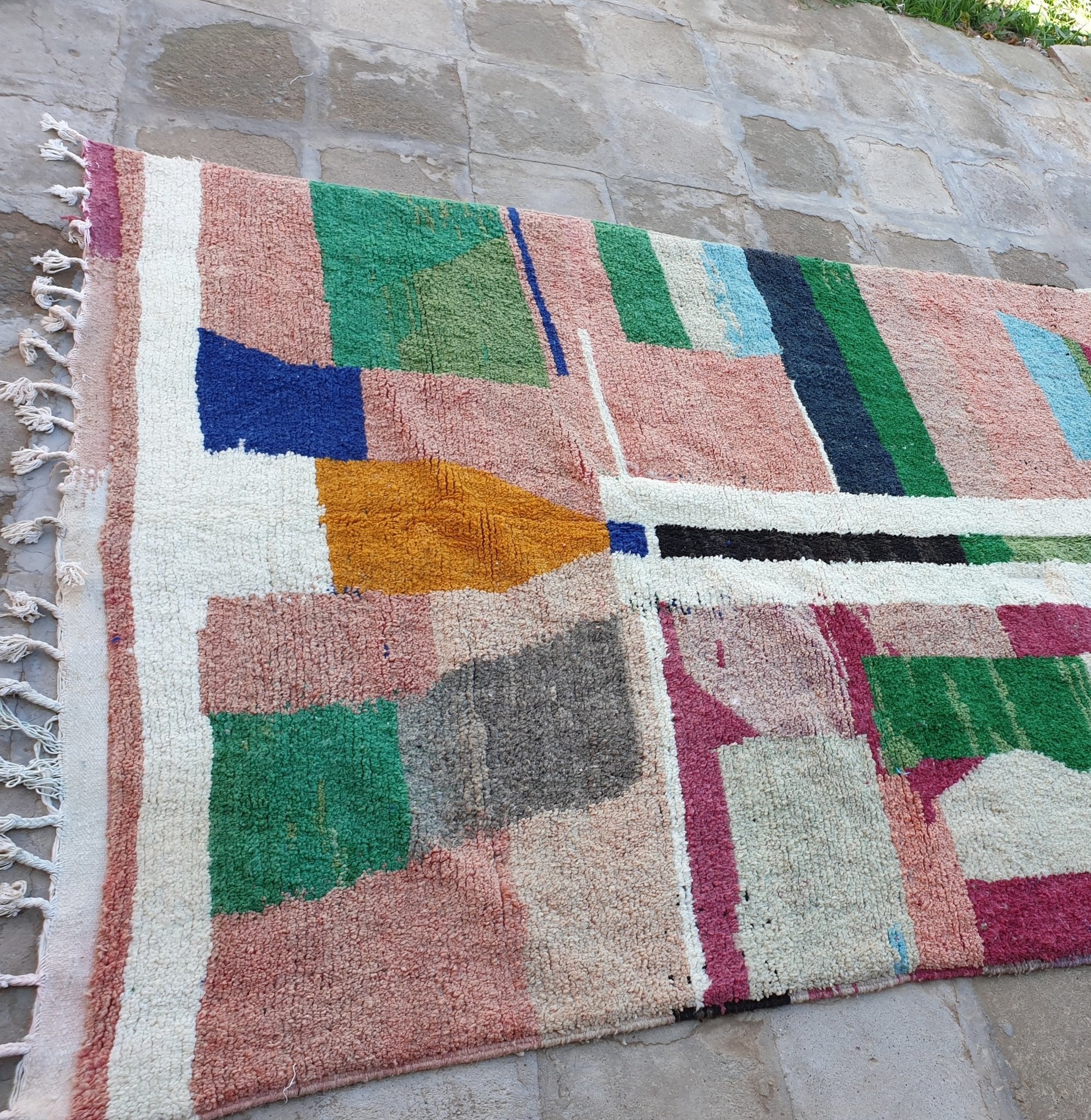 AWINA | Boujaad Rug | 100% wool handmade in Morocco - OunizZ