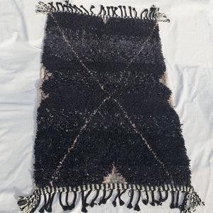 BENI OUARAIN RUG Black Bedroom Carpet | Moroccan High Pile Area Rug Berber Authentic Wool | 4'9x3'3 Ft | 150x100 cm - OunizZ