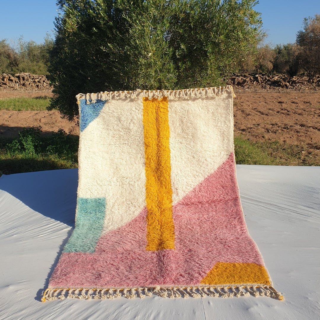 Bhalba - Moroccan Rug Beni Ouarain | Colorful Authentic Berber Handmade Bedroom Rug | 8'17x5'35 Ft | 2,49x1,63 m - OunizZ