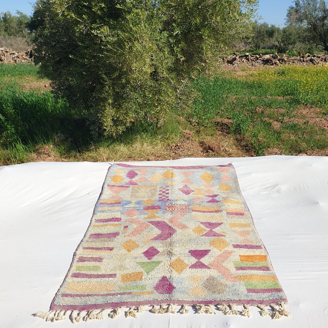 Bhita - MOROCCAN RUG 5x8 BOUJAAD Authentic Berber Rug | Handmade Bedroom Carpet | 8'6x4'9 Ft | 2,62x1,50 m - OunizZ