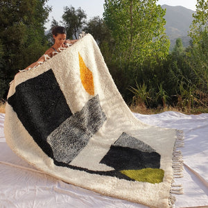 BILFRA | 8x7 Ft | 2,46x2,15 m | Moroccan Beni Ourain Rug | 100% wool handmade - OunizZ