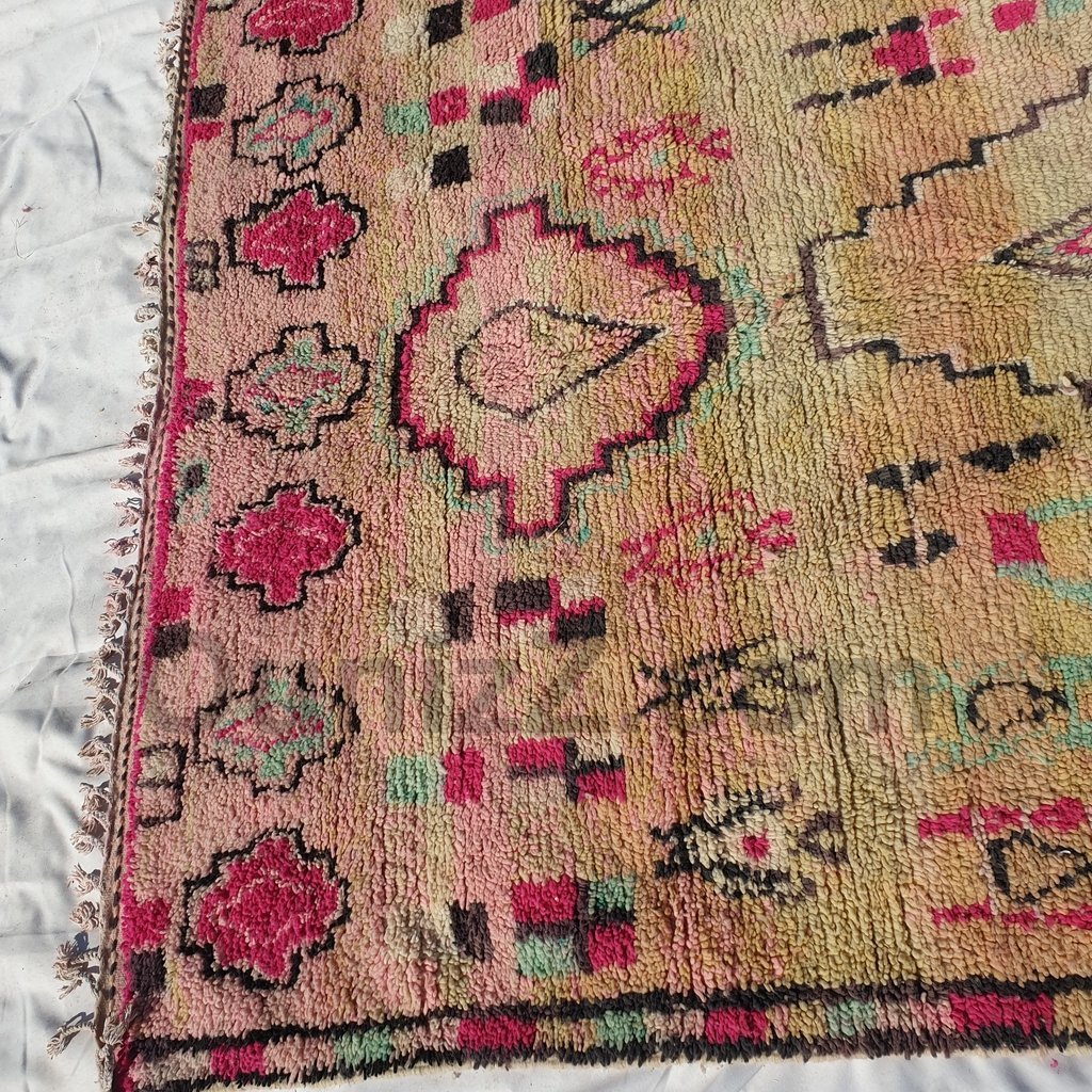 CHAHDIA | 10x6'7 Ft | 307x204 cm | Moroccan Vintage style Rug | 100% wool handmade - OunizZ