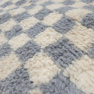 Checkered Rug Beni Ouarain Moroccan Carpet | 8'2x4'9 Ft | 2,50x1,50 m | DAMA | 100% wool handmade - OunizZ
