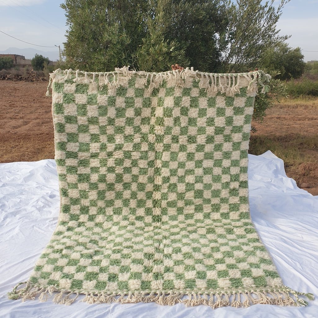 Checkered Rug Beni Ourain Moroccan Green Carpet | 8x5'9 Ft | 2,43x1,80 m | DAMA | 100% wool handmade - OunizZ