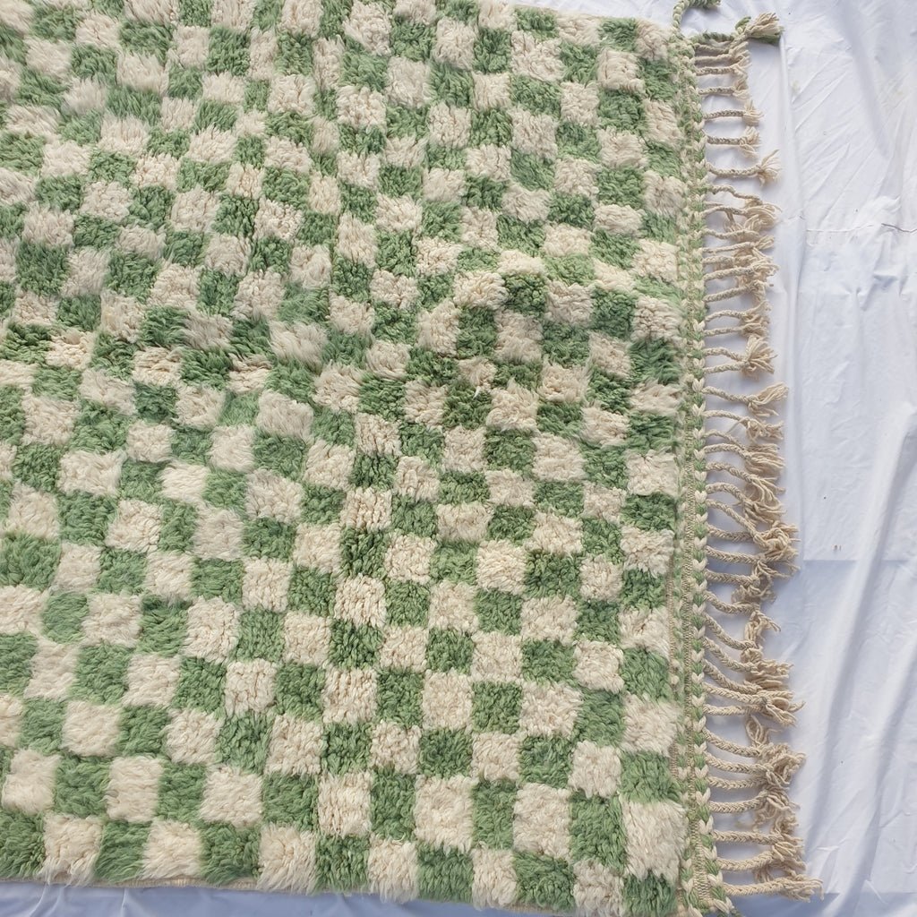 Checkered Rug Beni Ourain Moroccan Green Carpet | 8x5'9 Ft | 2,43x1,80 m | DAMA | 100% wool handmade - OunizZ