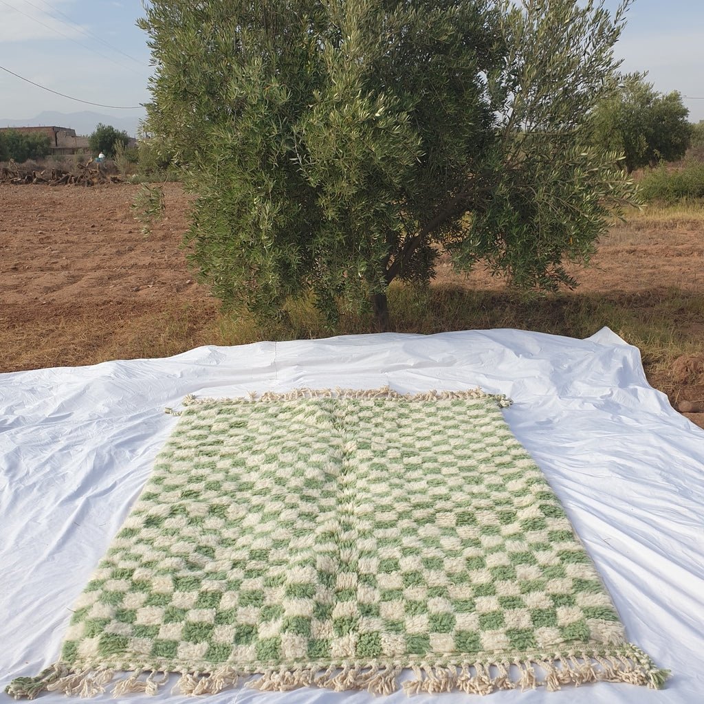 Checkered Rug Beni Ourain Moroccan Green Carpet | 8x5'9 Ft | 2,43x1,80 m | DAMA | 100% wool handmade - OunizZ