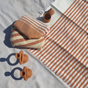 https://ounizz.com/cdn/shop/products/cotton-moroccan-handmade-towels-260246_300x300.jpg?v=1639627165
