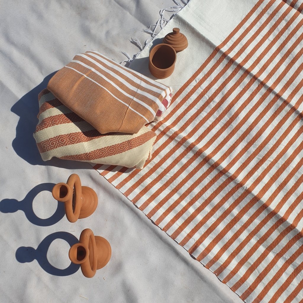 https://ounizz.com/cdn/shop/products/cotton-moroccan-handmade-towels-748606.jpg?v=1639627165