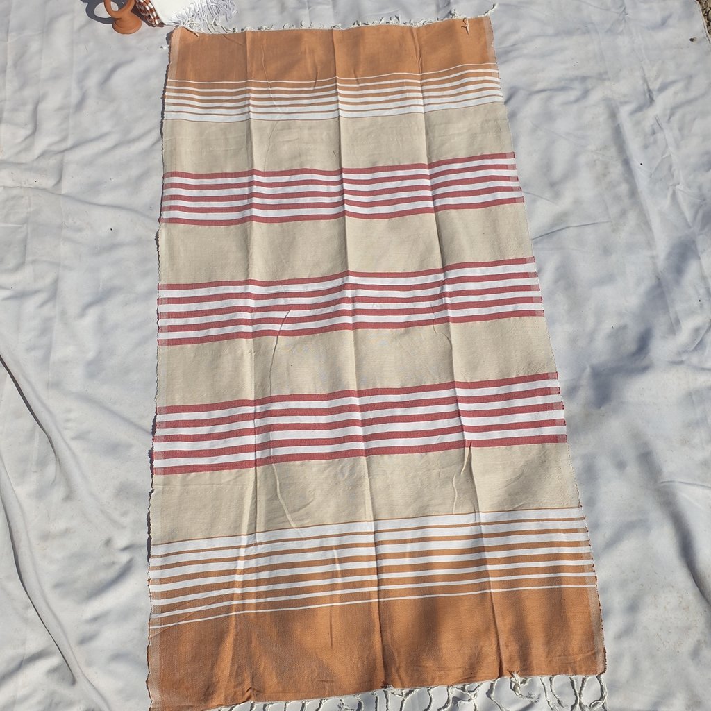 https://ounizz.com/cdn/shop/products/cotton-moroccan-handmade-towels-878379.jpg?v=1639627165