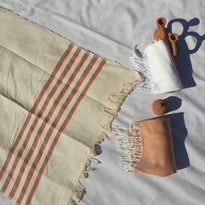 https://ounizz.com/cdn/shop/products/cotton-moroccan-handmade-towels-882042_300x300.jpg?v=1639627168
