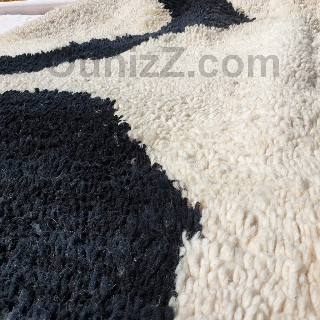 Customized DIVIA | 2,90x2,10 m | Moroccan Beniourain Rug | 100% wool handmade - OunizZ