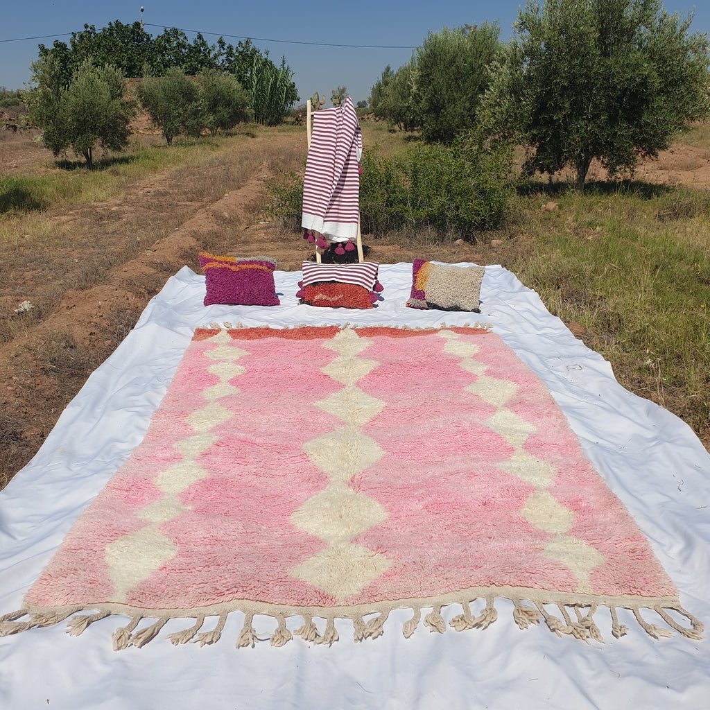 Customized Moroccan Rug Pink Boujaad | 70”x50” in | SIASSIF | 100% wool handmade - OunizZ