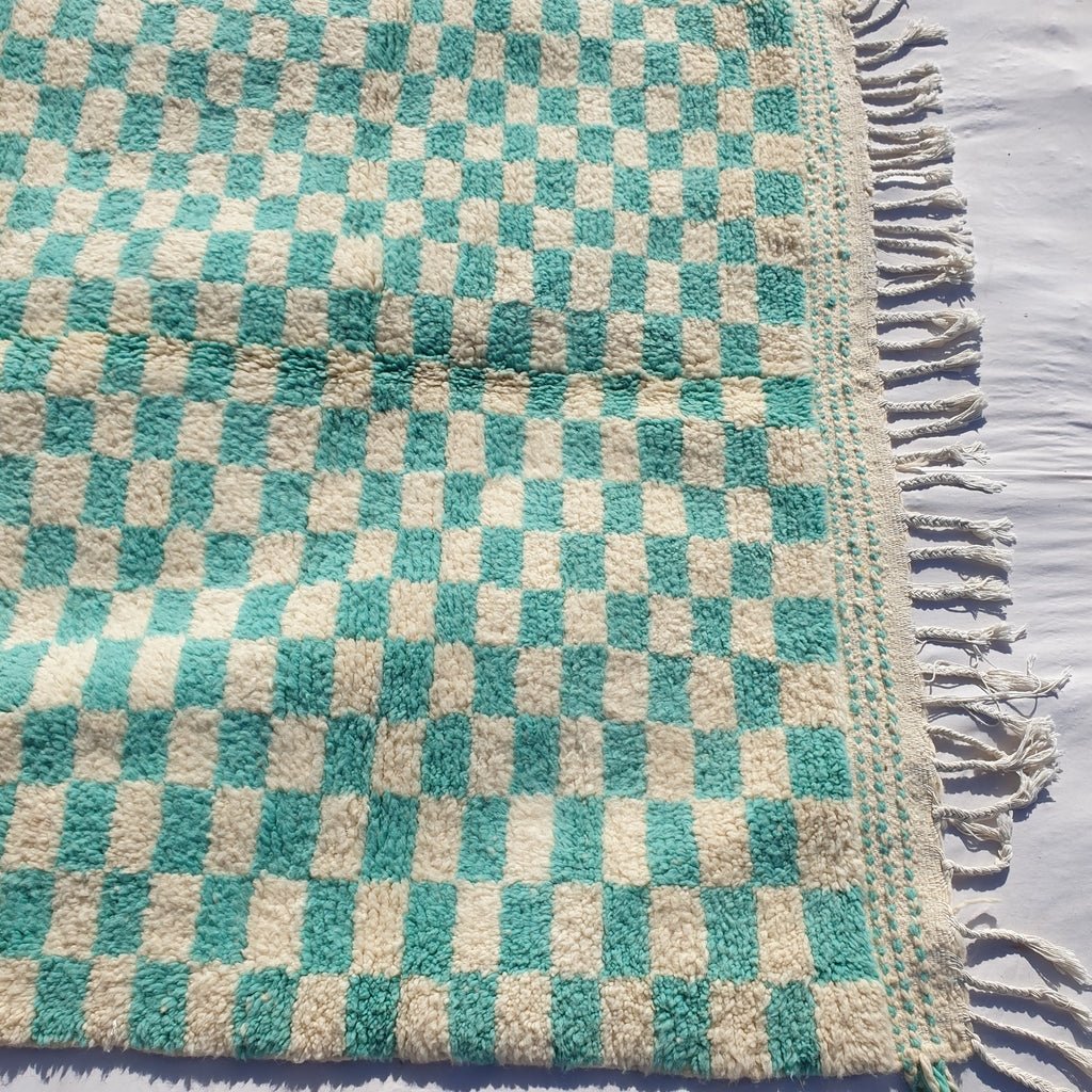 Dama | Checkered Moroccan Rug Green Turquois Beni Ouarain | 8'3x5'4 Ft | 2,54x1,66 m | Handmade with 100% Authentic wool - OunizZ