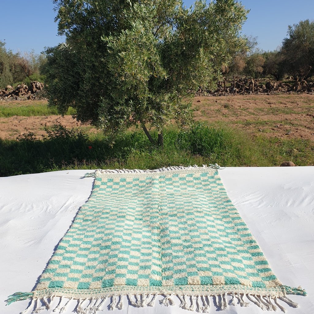 Dama | Checkered Moroccan Rug Green Turquois Beni Ouarain | 8'3x5'4 Ft | 2,54x1,66 m | Handmade with 100% Authentic wool - OunizZ