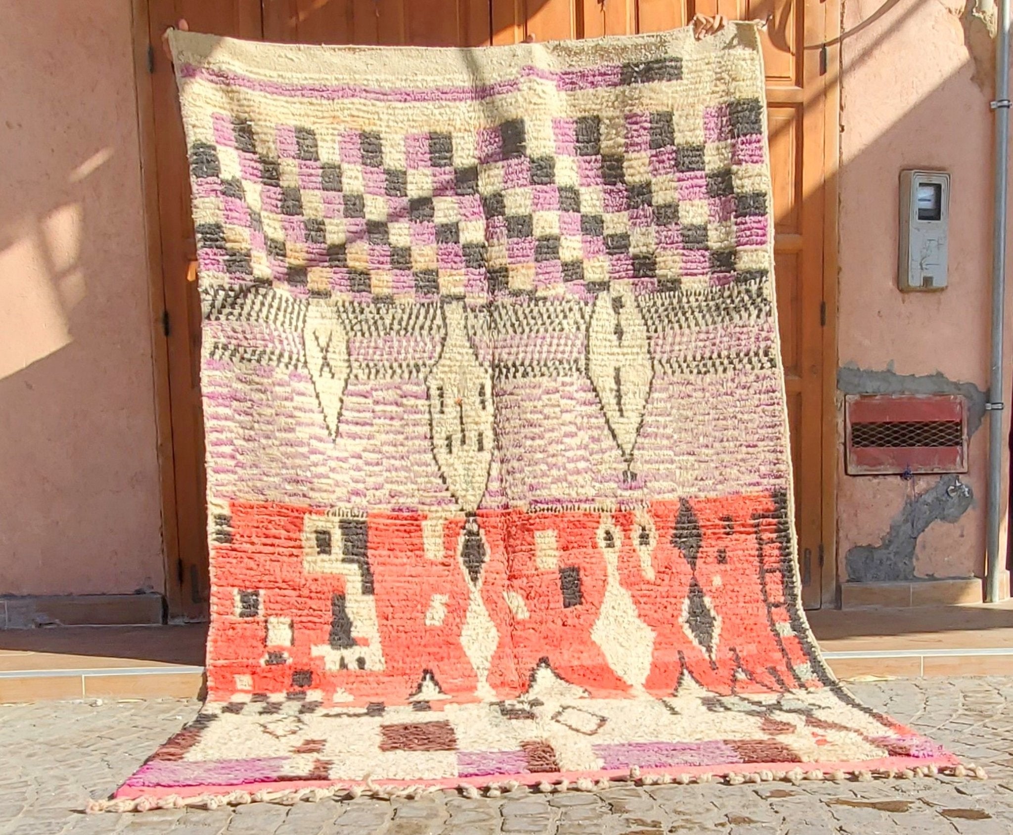 DANA | Boujaad VINTAGE Rug | 100% wool handmade in Morocco - OunizZ