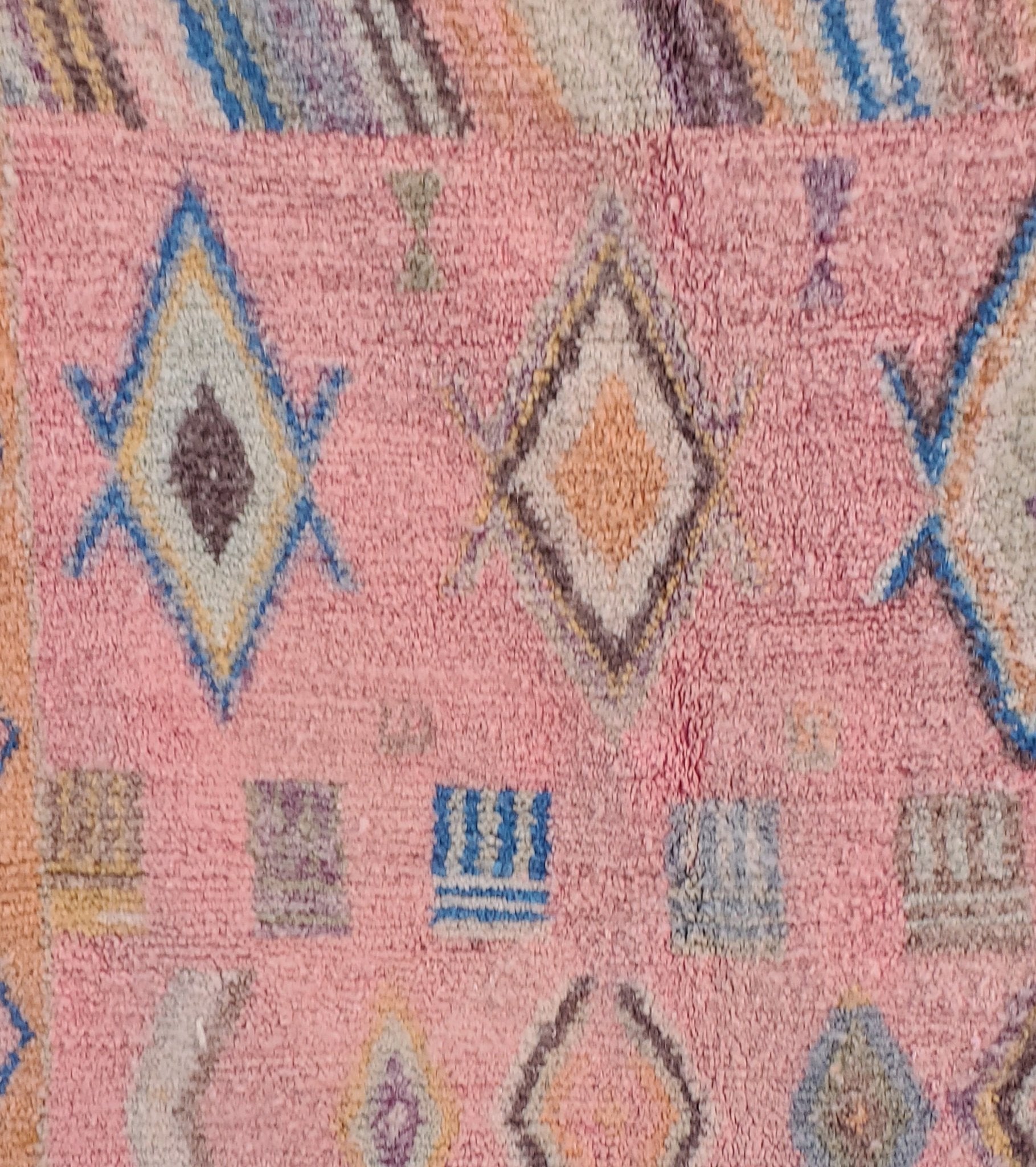 DORESS | Boujaad Rug | 100% wool handmade in Morocco - OunizZ