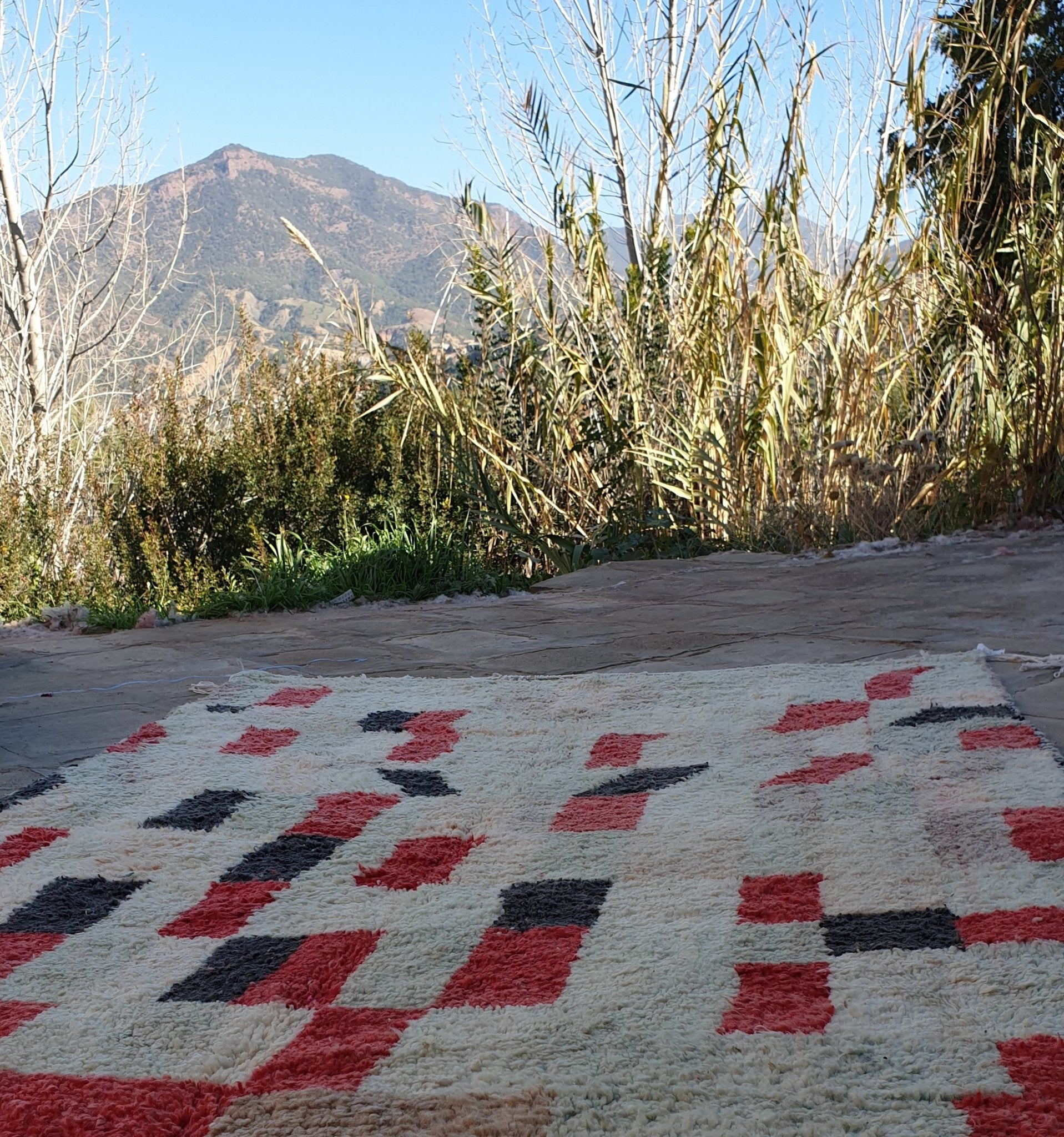 DORISA | Boujaad Rug | 100% wool handmade in Morocco - OunizZ