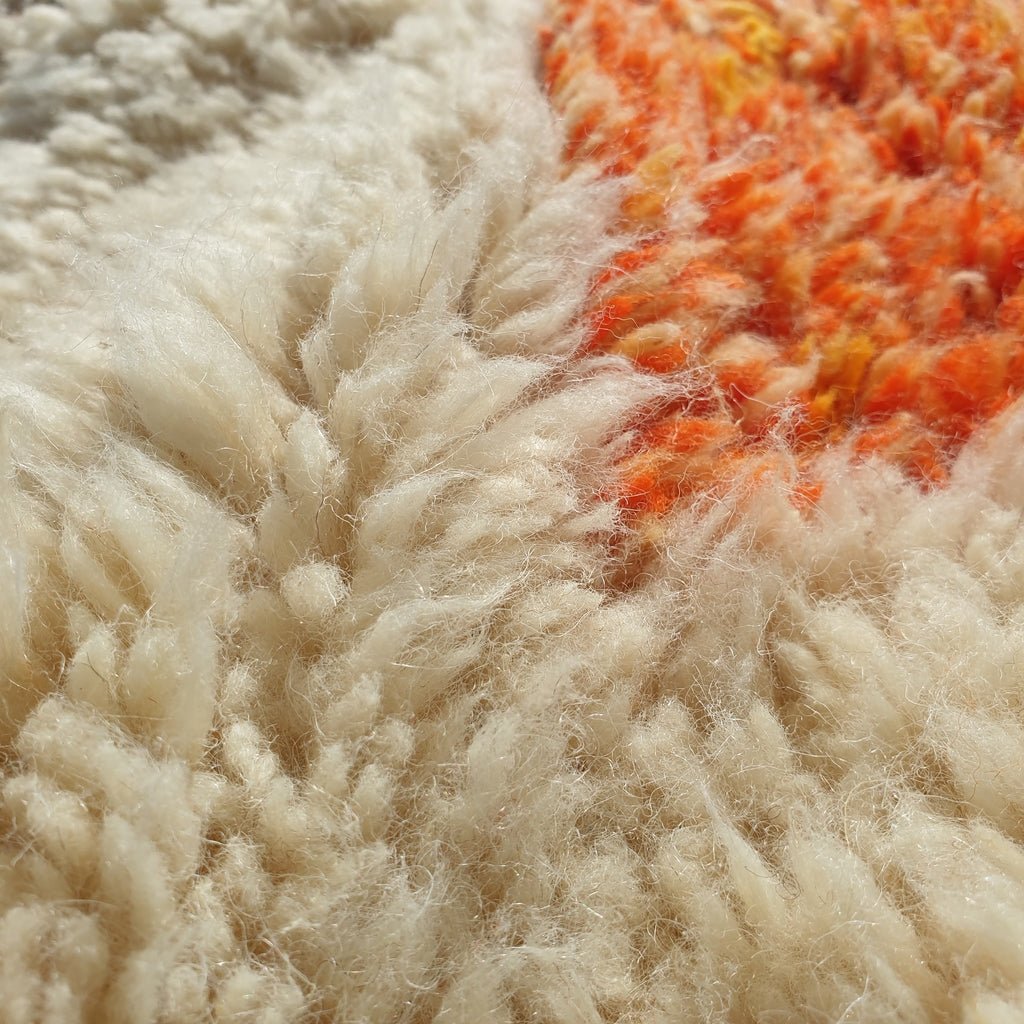 Flora | Beni Mrirt MOROCCAN RUG | Dye Wool Authentic & Soft Moroccan Woolen Rug | 12'5x9 Ft | 380x2,70 m - OunizZ