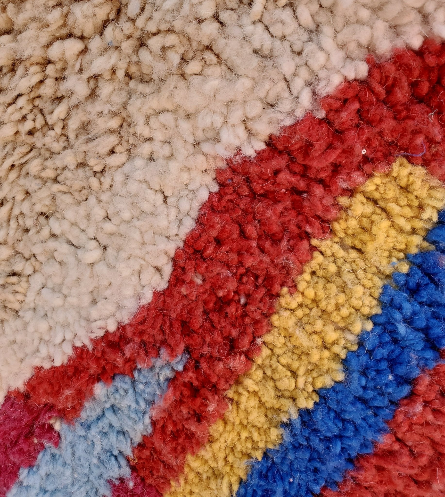 GHIGHDA | Boujaad Rug | 100% wool handmade in Morocco - OunizZ