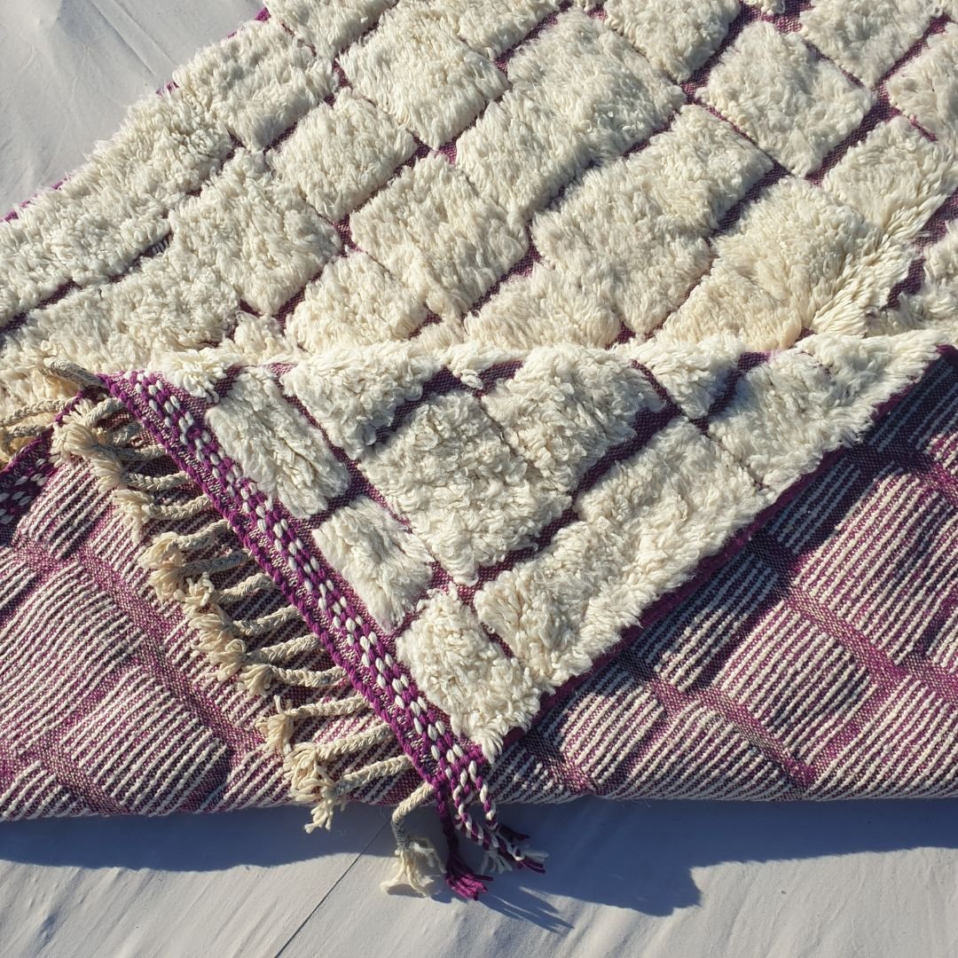 GOUTA Moroccan Rug Beni Ouarain White and Pink | 9'84x6'43 Ft | 300x196 cm | 100% wool handmade - OunizZ