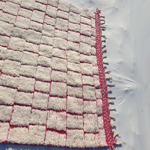 GOUTA Moroccan Rug Beni Ourain White and Pink | 9'50x6'80 Ft | 290x208 cm | 100% wool handmade - OunizZ