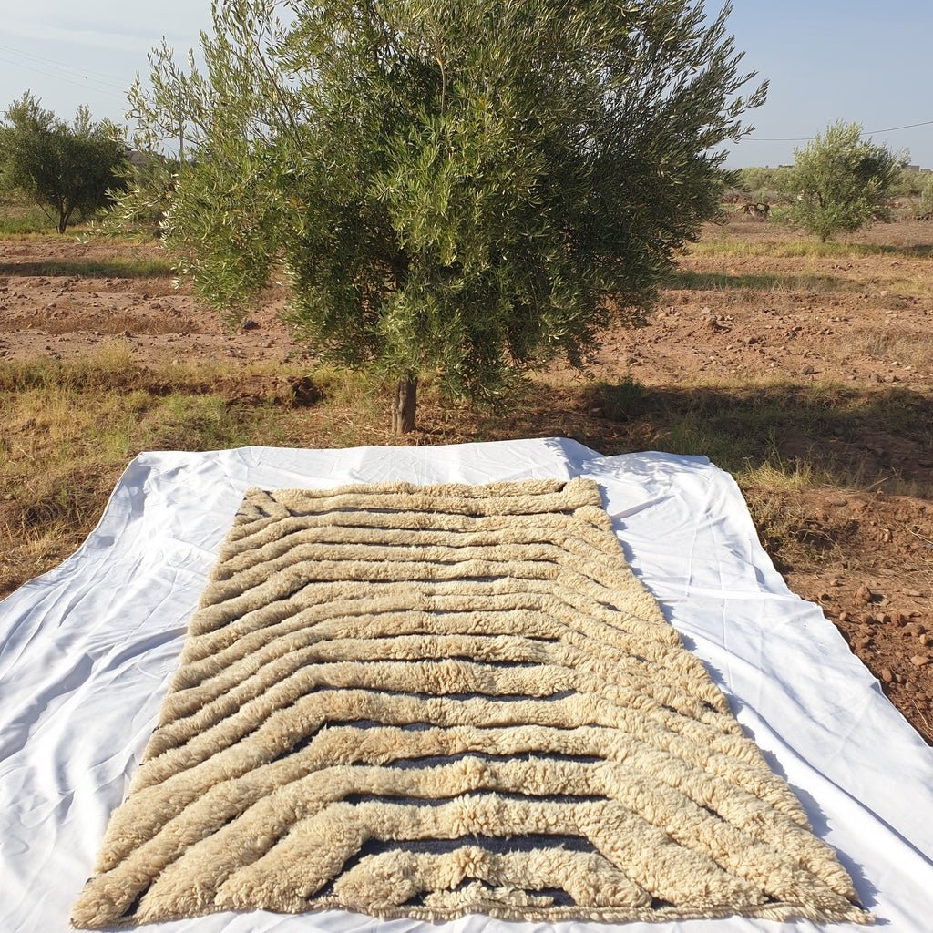 Handcrafted BENI MOROCCAN RUG | Dye Wool Authentic & Soft Rug | Berber Moroccan Rug | Moroccan Woolen Carpet Chinla | 9'3x6'4 Ft | 2,84x1,95 m - OunizZ